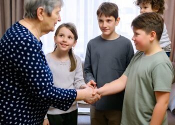 Я согласилась сидеть только с родным внуком — пока не увидела на двери “правила бабушкиного дня”