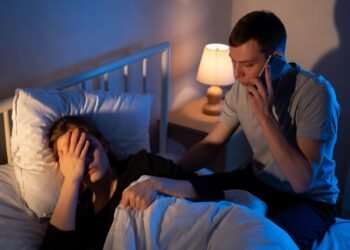 Муж ночью слил мой ПИН свекрови, но утром она смогла снять с карты только… три рубля