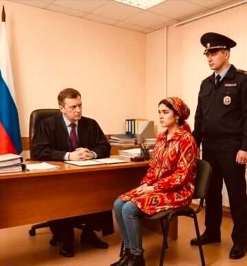 Я говорю на десяти языках»: история женщины