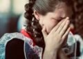 После выпускного трое парней надругались над тихой одноклассницей