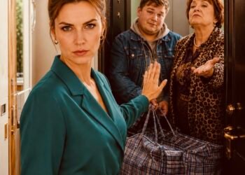 Свекровь привела племянника с чемоданами