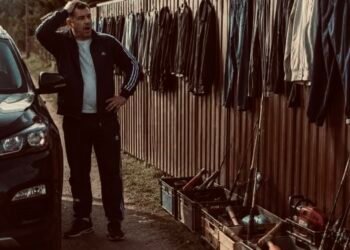 Муж запер меня на даче и уехал