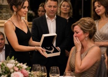Мы тут с Игорем подумали и решили не звать тебя на мамин юбилей.