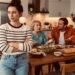 — Раз вам всё невкусно, с сегодняшнего дня готовьте себе сами
